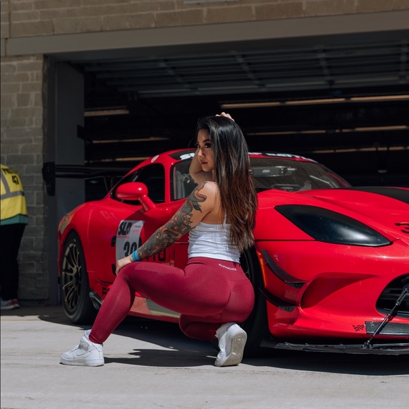 Meet your Posher, Steph - Picture 2 of 4